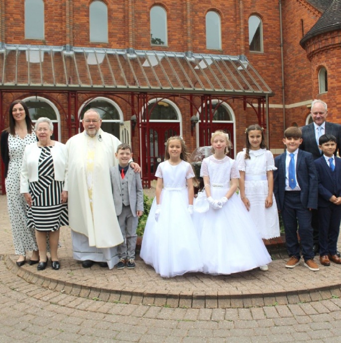 News » Crackley Hall Pupils Celebrate First Holy Communion Mass